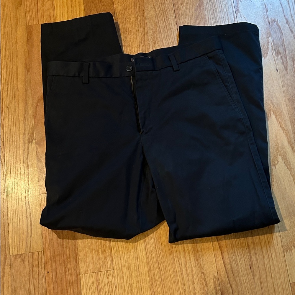 Dockers Men’s Black Dress Pants – Classic Tailored Look